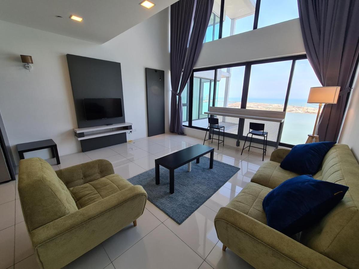 Sunrise Gurney Premium Executive City/Seafront Suite - Penang George Town Bagian luar foto