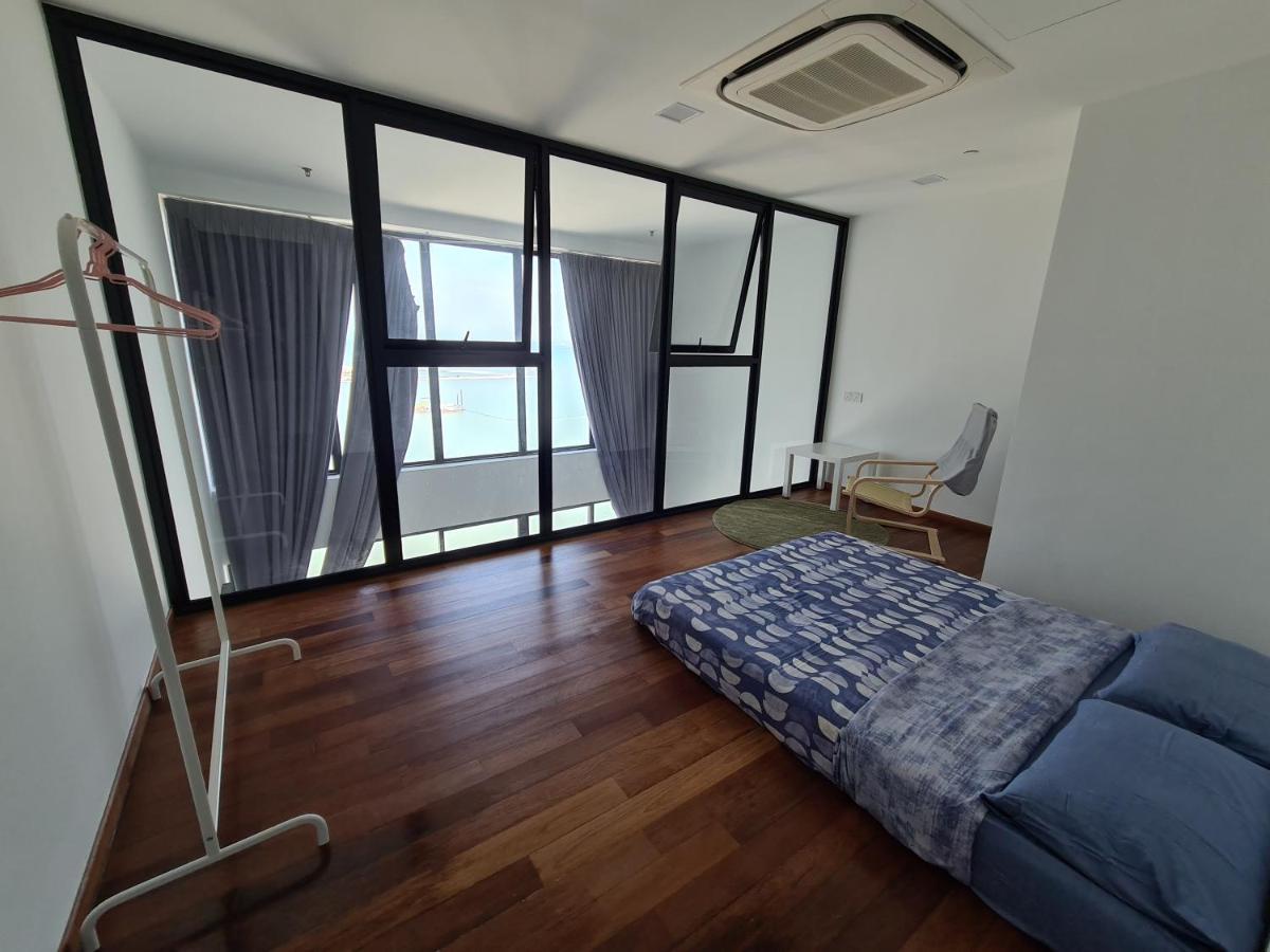 Sunrise Gurney Premium Executive City/Seafront Suite - Penang George Town Bagian luar foto