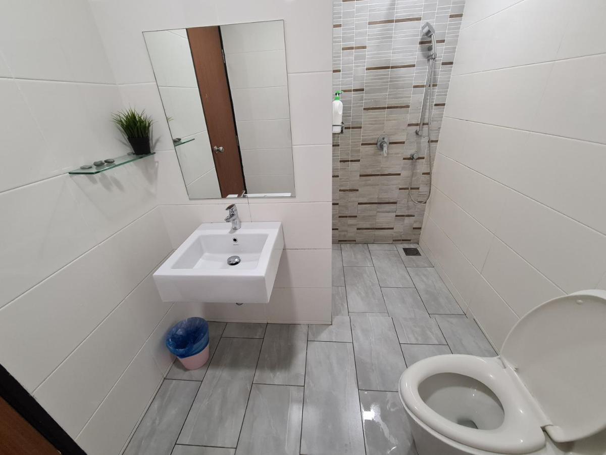 Sunrise Gurney Premium Executive City/Seafront Suite - Penang George Town Bagian luar foto