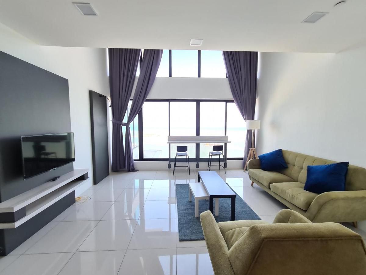 Sunrise Gurney Premium Executive City/Seafront Suite - Penang George Town Bagian luar foto