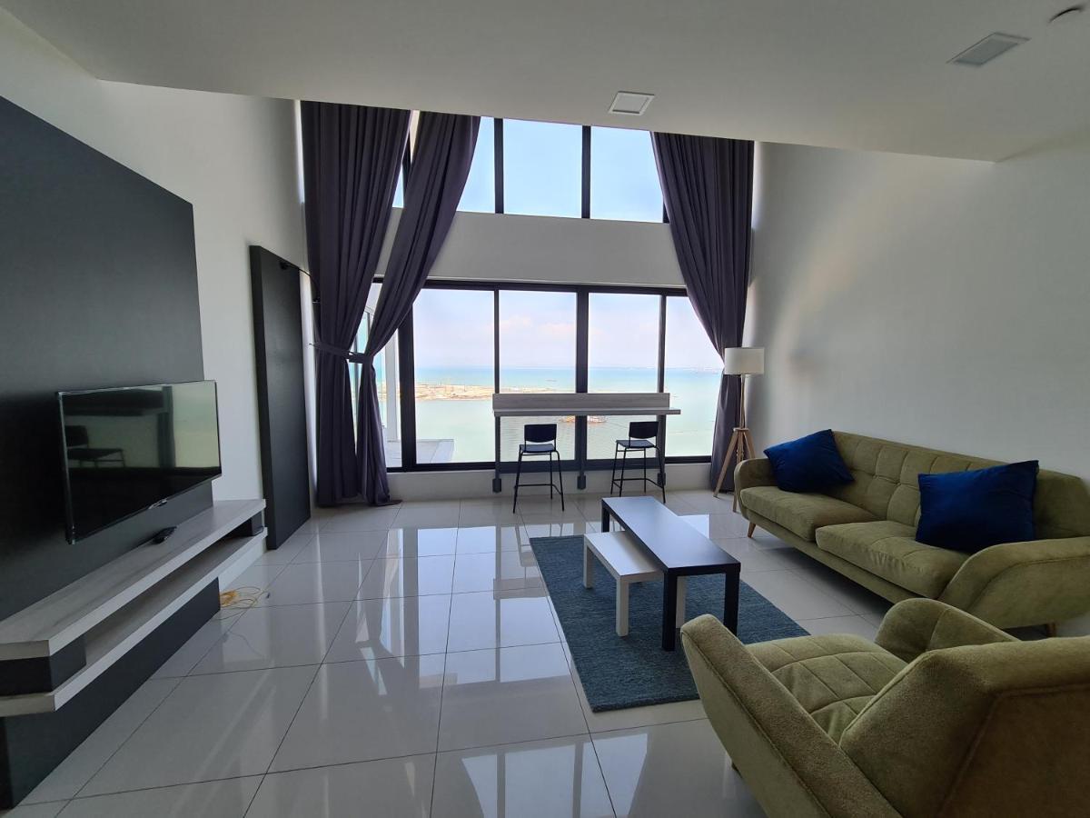 Sunrise Gurney Premium Executive City/Seafront Suite - Penang George Town Bagian luar foto