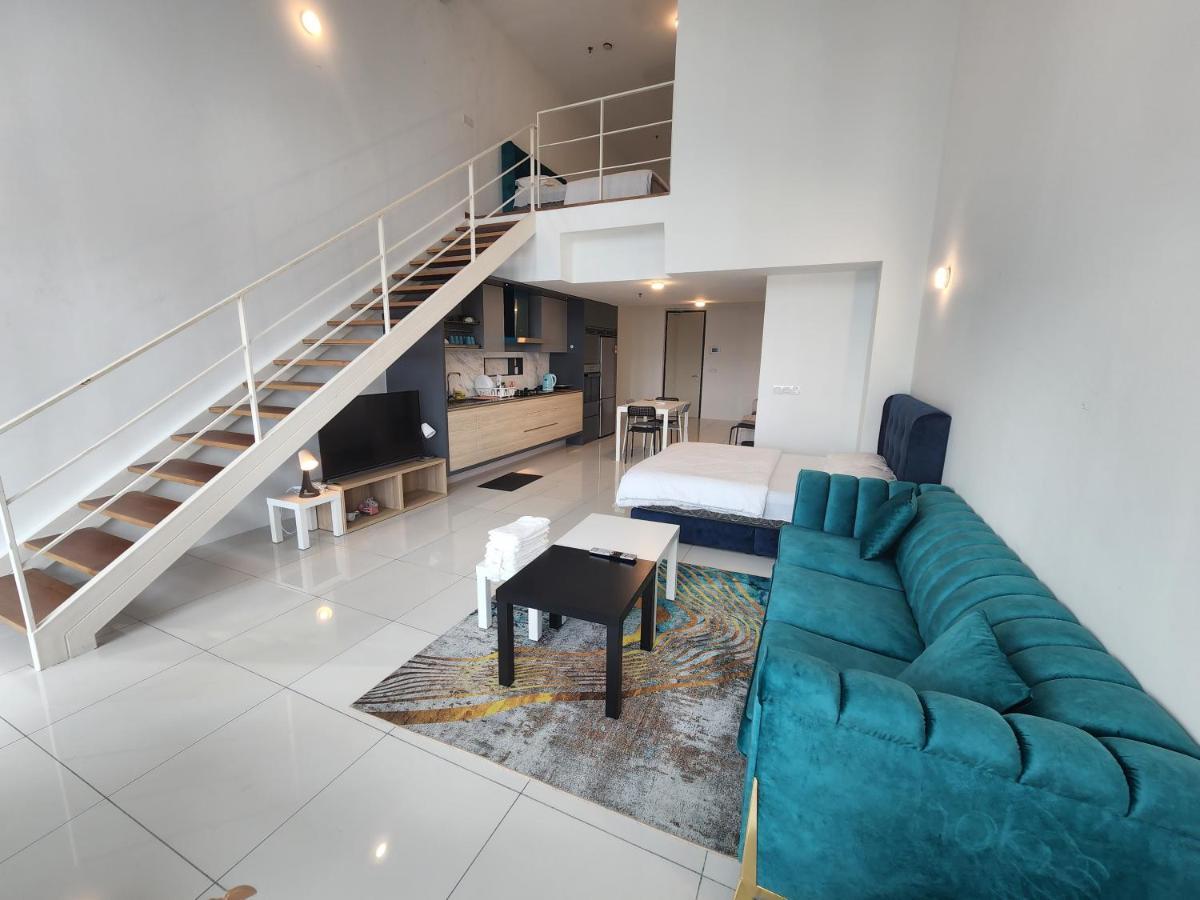 Sunrise Gurney Premium Executive City/Seafront Suite - Penang George Town Bagian luar foto
