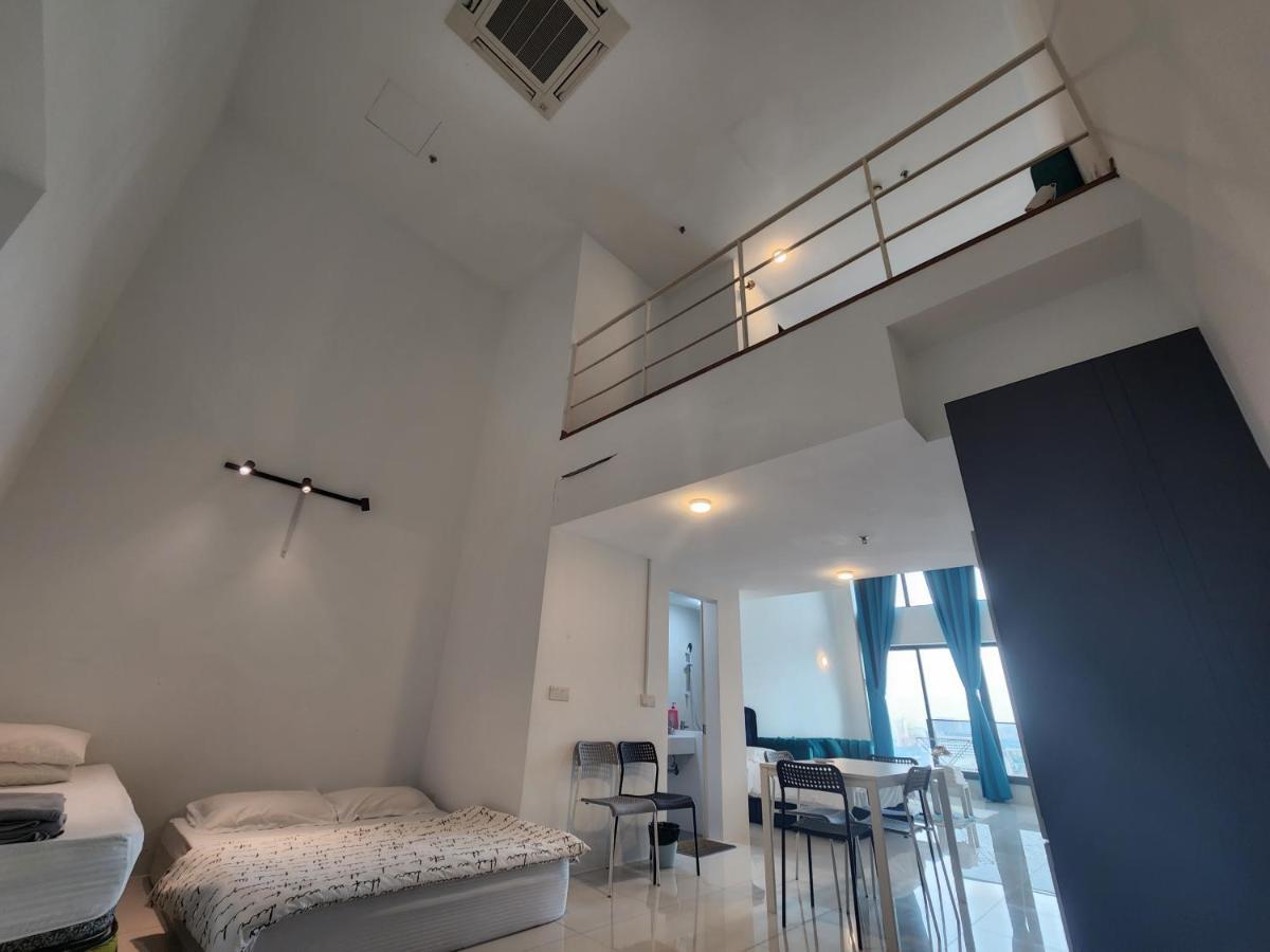 Sunrise Gurney Premium Executive City/Seafront Suite - Penang George Town Bagian luar foto