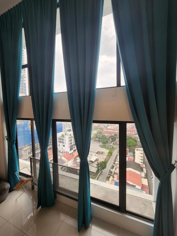 Sunrise Gurney Premium Executive City/Seafront Suite - Penang George Town Bagian luar foto